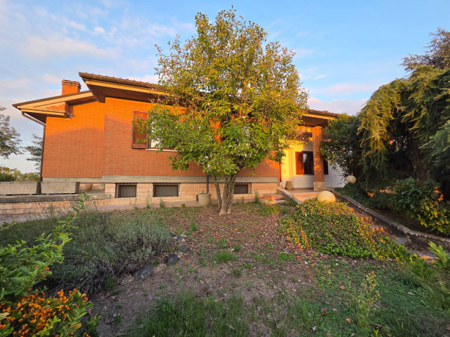 Villa in vendita a Tortona