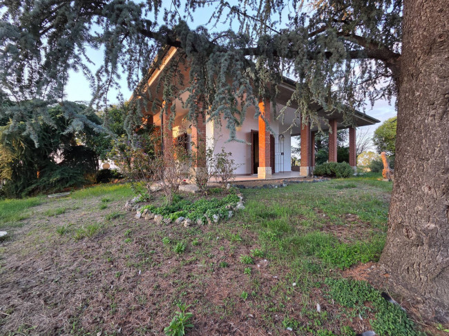 Villa in vendita a Tortona