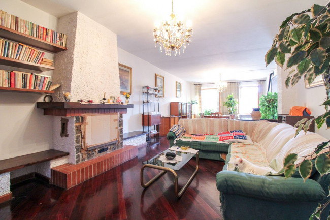 Casa singola in vendita a Sale