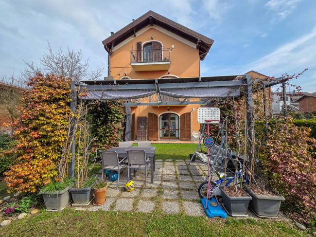 Appartamento in vendita a Villaromagnano