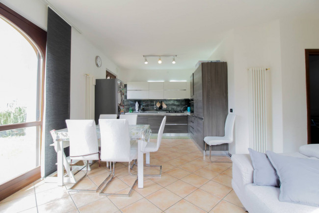 Appartamento in vendita a Villaromagnano