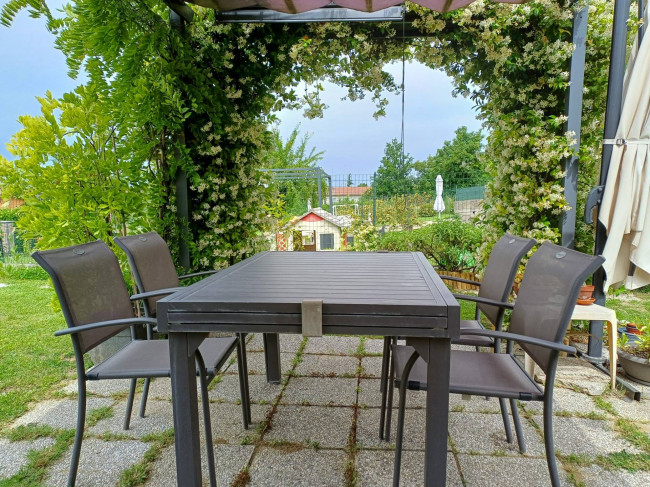 Appartamento in vendita a Villaromagnano