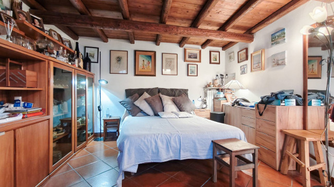 Casa semindipendente in vendita a Carezzano