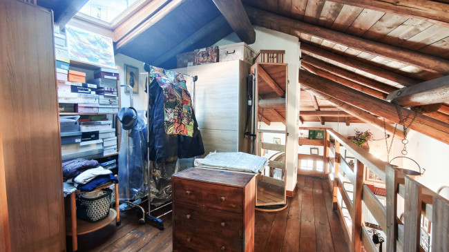 Casa semindipendente in vendita a Carezzano