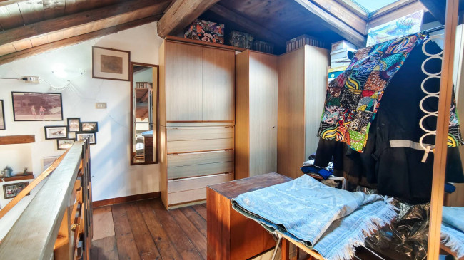 Casa semindipendente in vendita a Carezzano