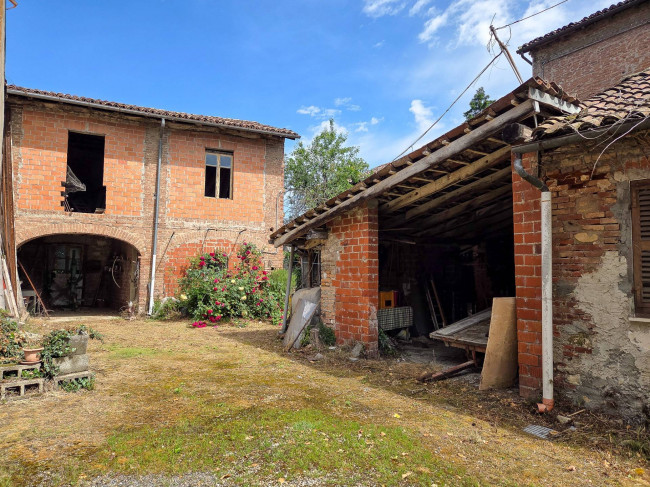 Casa singola in vendita a Carezzano