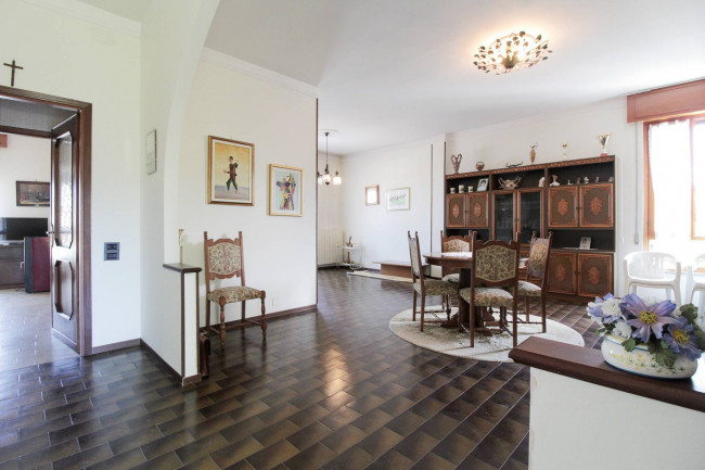 Appartamento in vendita a Villalvernia