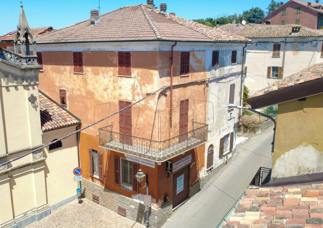 Casa singola in vendita a Carezzano