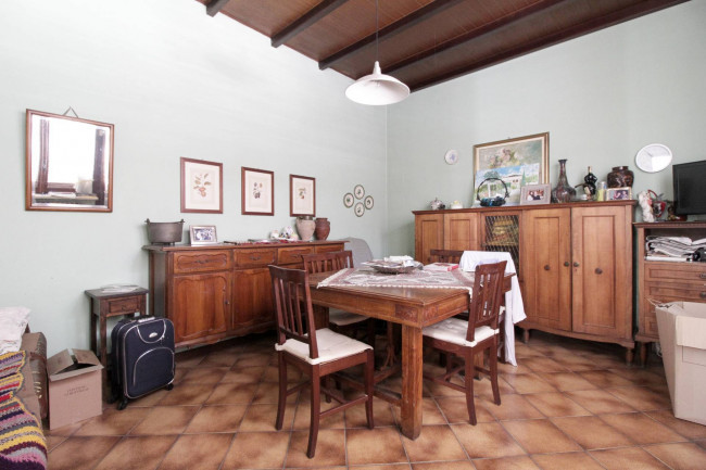 Casa singola in vendita a Carezzano