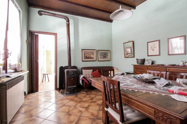 Casa singola in vendita a Carezzano