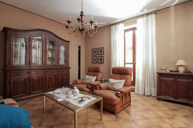 Casa singola in vendita a Carezzano