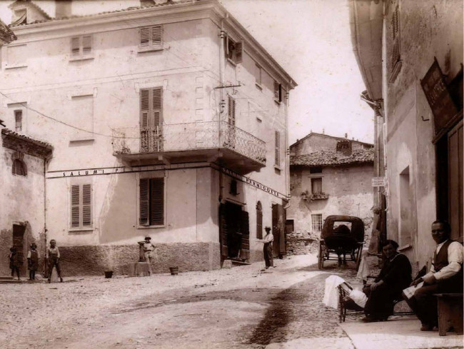 Casa singola in vendita a Carezzano