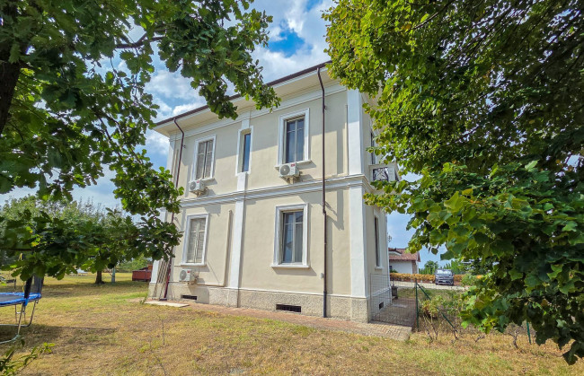 Villa in vendita a Carbonara Scrivia