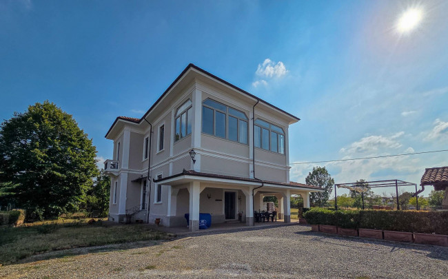Villa in vendita a Carbonara Scrivia