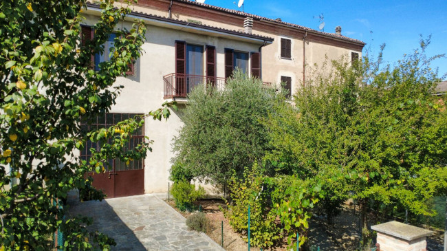 Casa singola in vendita a Villalvernia