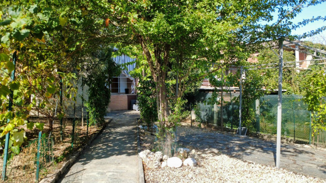 Casa singola in vendita a Villalvernia