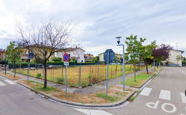 Terreno edificabile in vendita a Lido Adriano, Ravenna (RA)