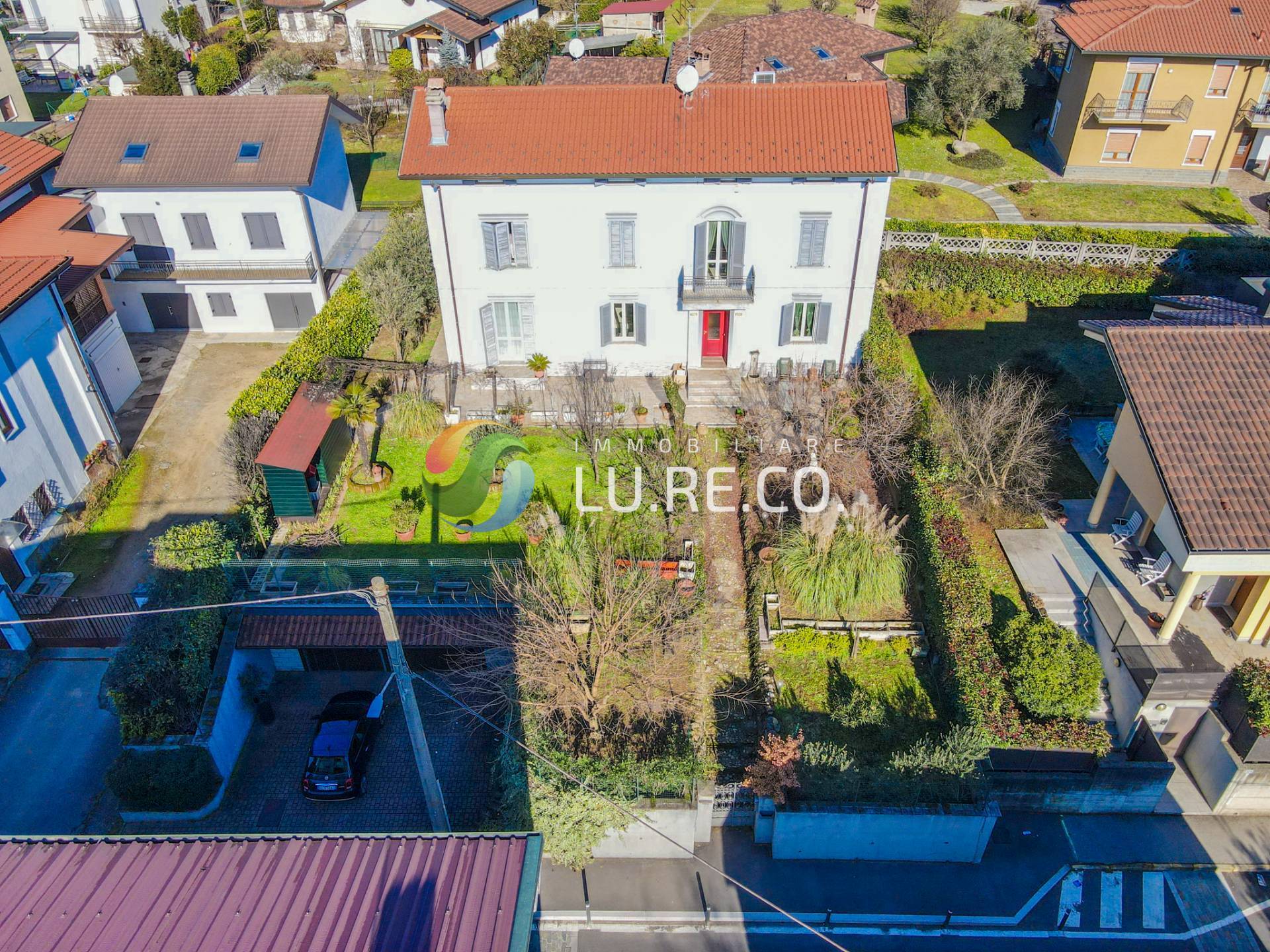Villa in vendita a Inverigo (CO)