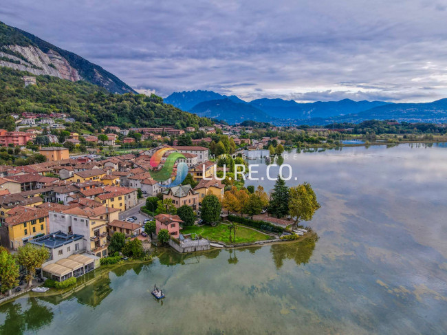 Terreno edificabile in vendita a Pusiano (CO)