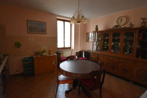 Casa semi-indipendente in vendita a Cadrezzate Con Osmate (VA)