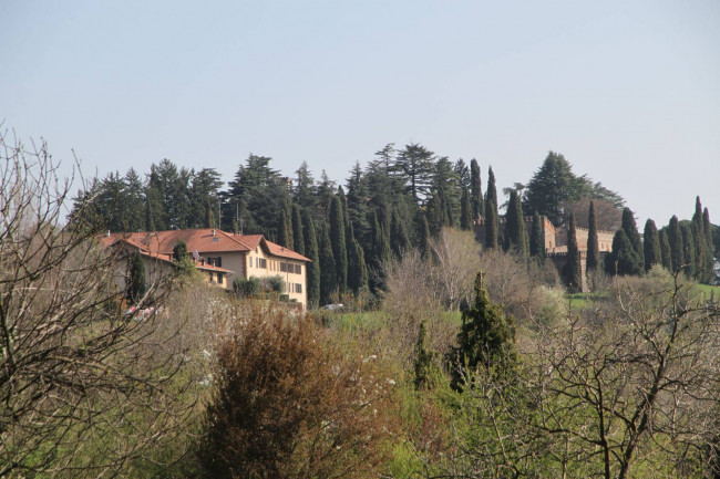 Terreno edificabile in vendita a Monguzzo (CO)