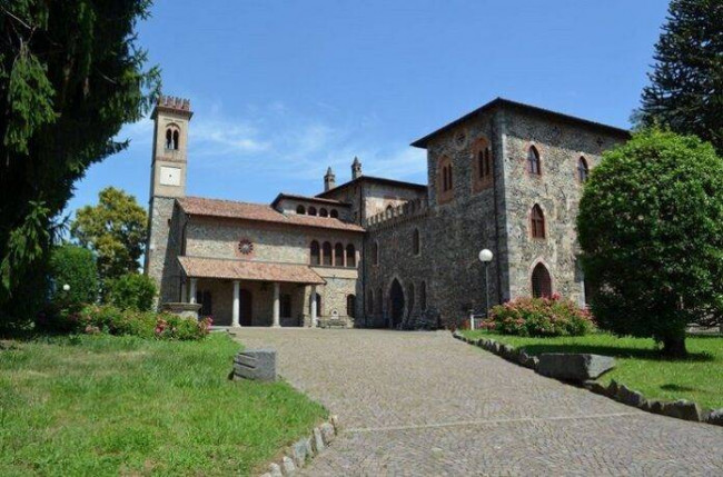 Terreno edificabile in vendita a Monguzzo (CO)