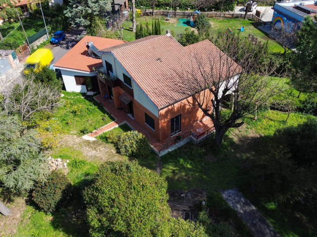 Villa in vendita a Guidonia Montecelio (RM)