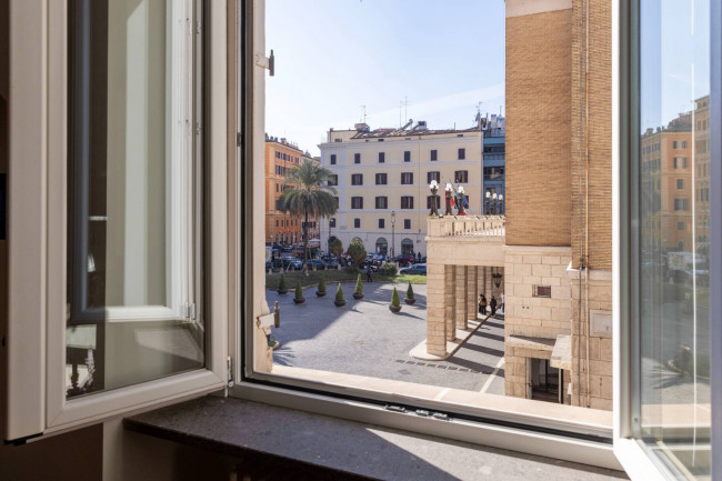 Appartamento in vendita a Centro Storico, Roma (RM)