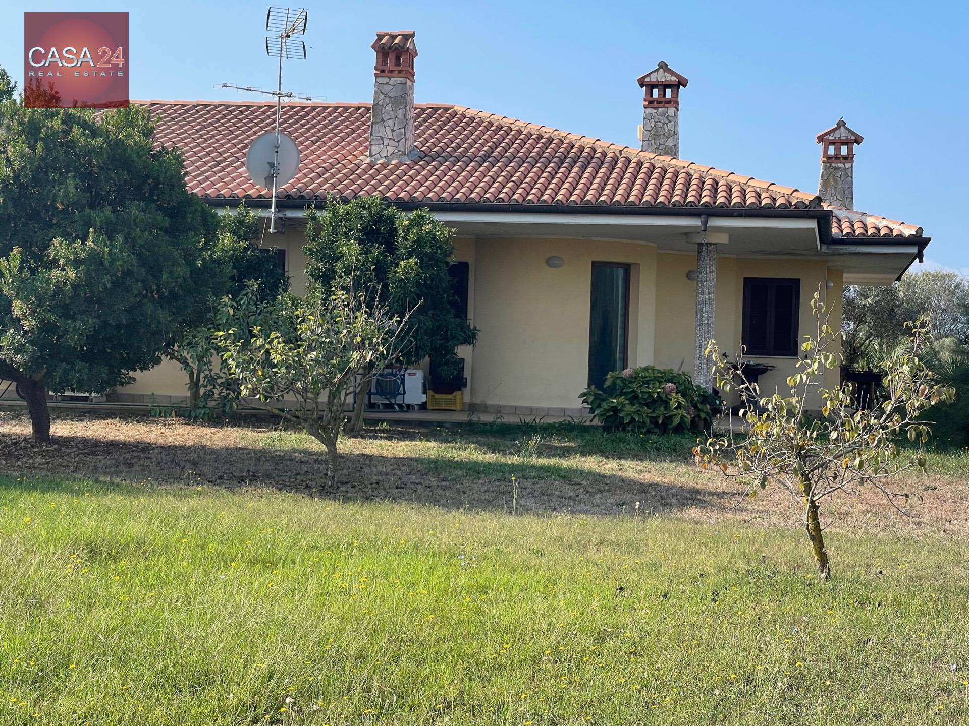 Villa in vendita a Borgo Isonzo, Latina (LT)
