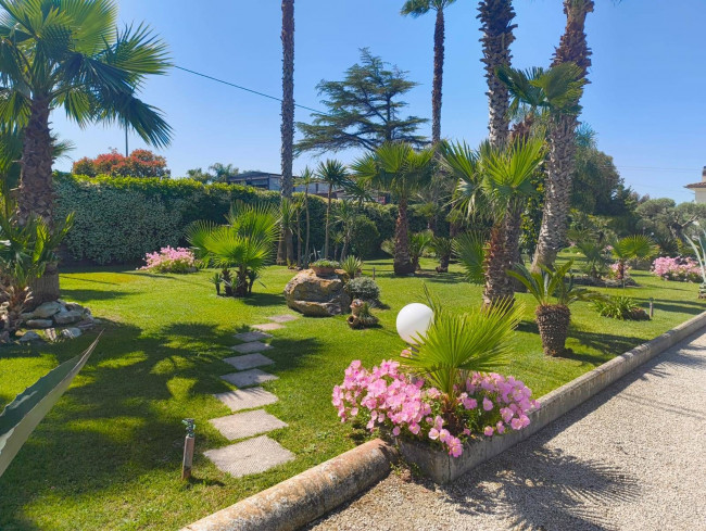 Villa in Vendita a Latina