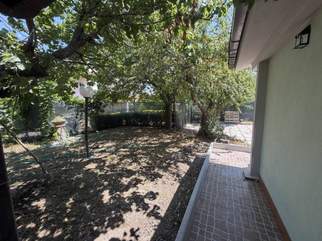 Villa in Affitto a Latina