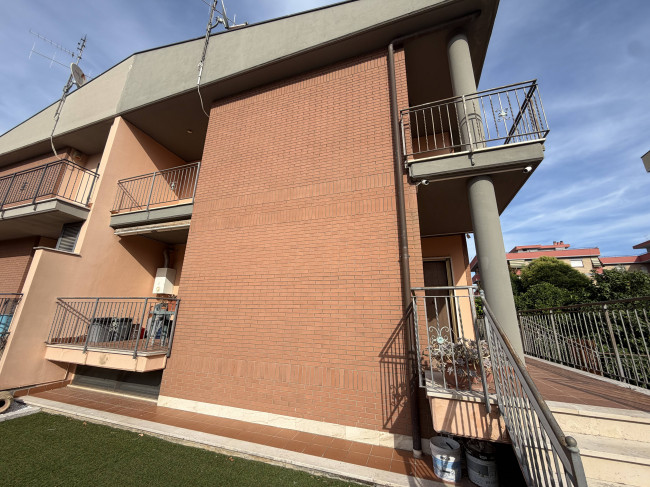 Villa in Vendita a Latina