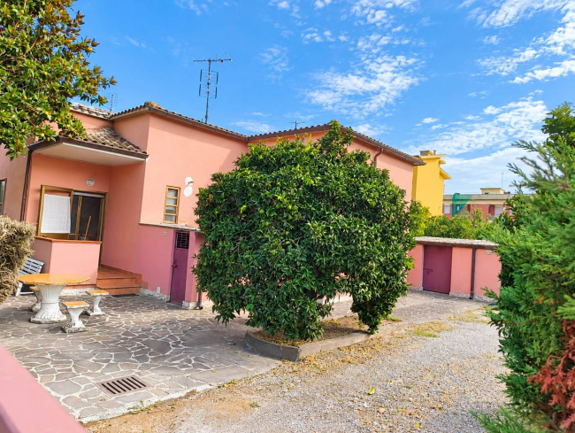 Villa in Vendita a Latina