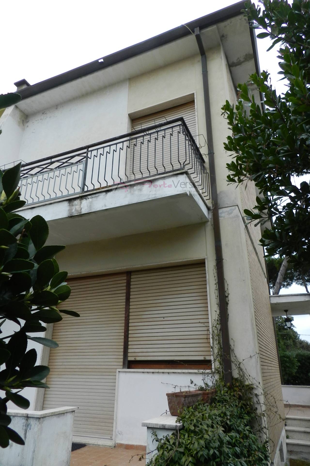  pietrasanta vendita quart: tonfano agenzia-forteversilia-immobiliare