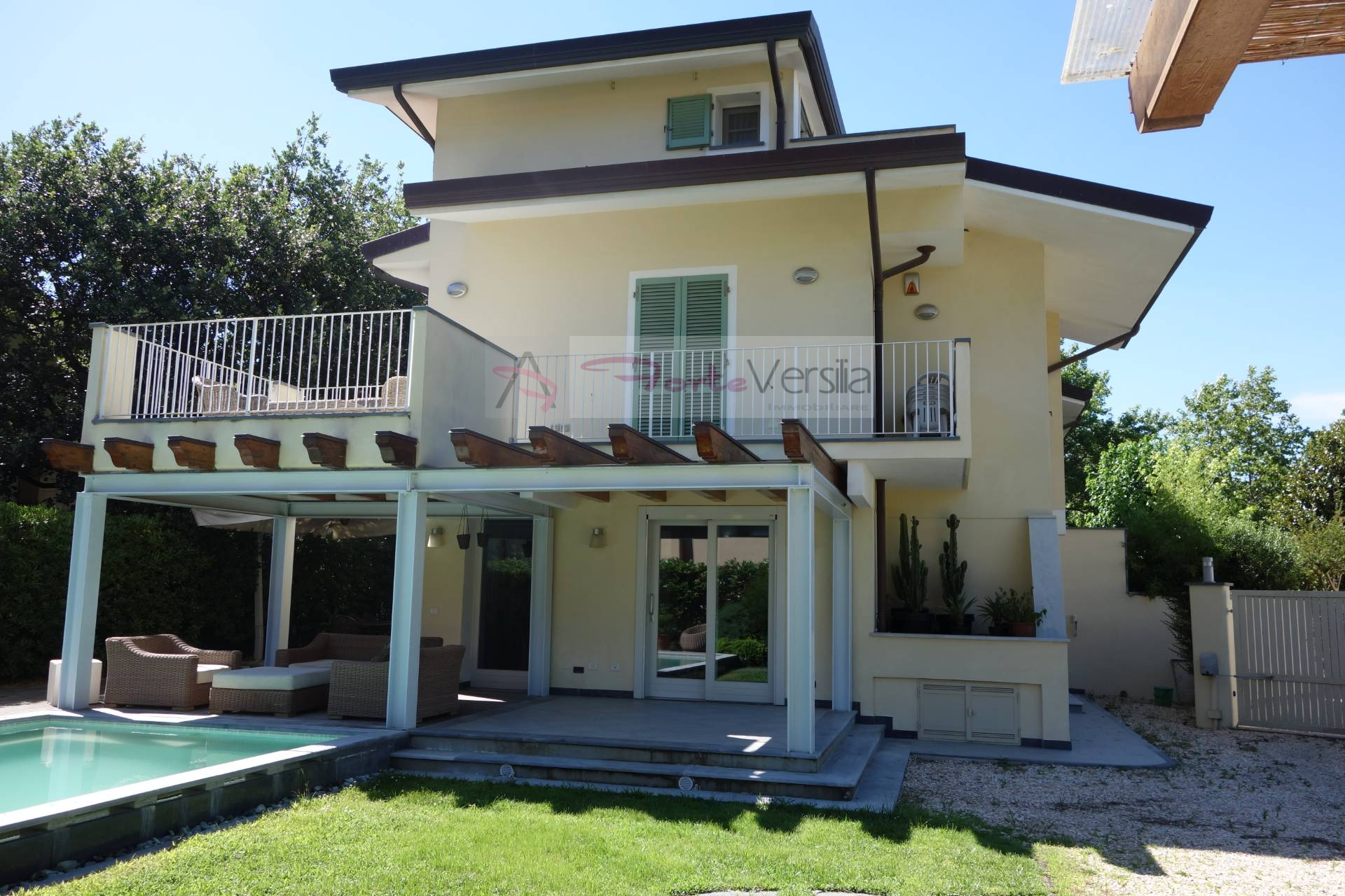 Villa FORTE DEI MARMI vendita  Vittoria Apuana  Agenzia ForteVersilia Immobiliare