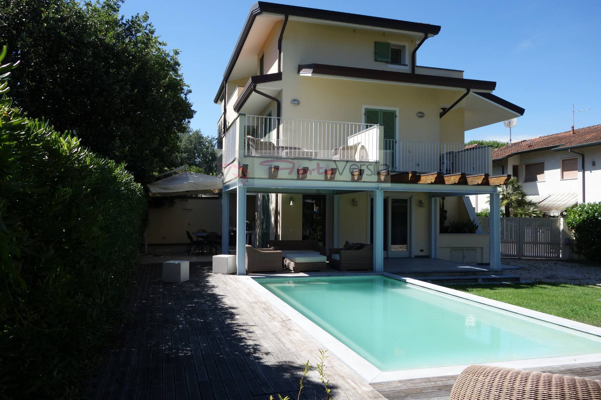 Villa FORTE DEI MARMI vendita  Vittoria Apuana  Agenzia ForteVersilia Immobiliare