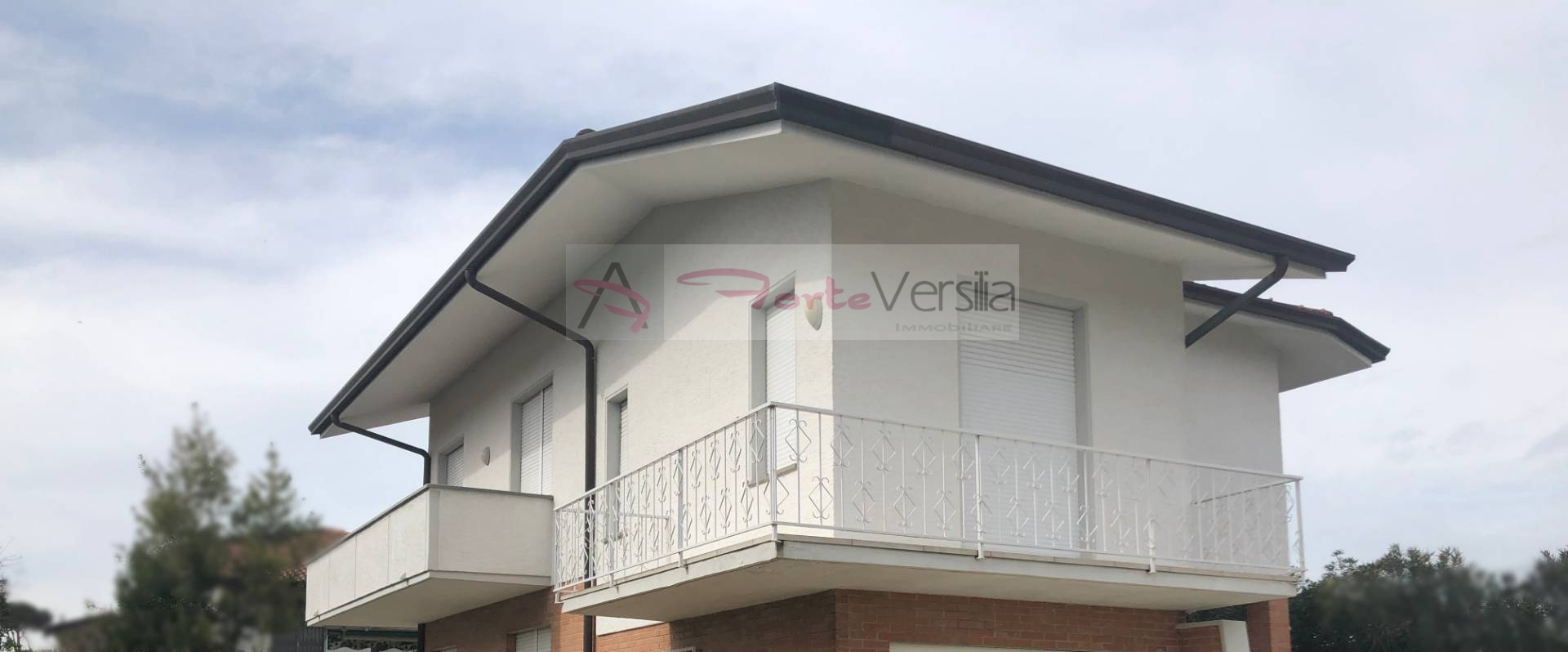 Villa FORTE DEI MARMI vendita  Centro  Agenzia ForteVersilia Immobiliare