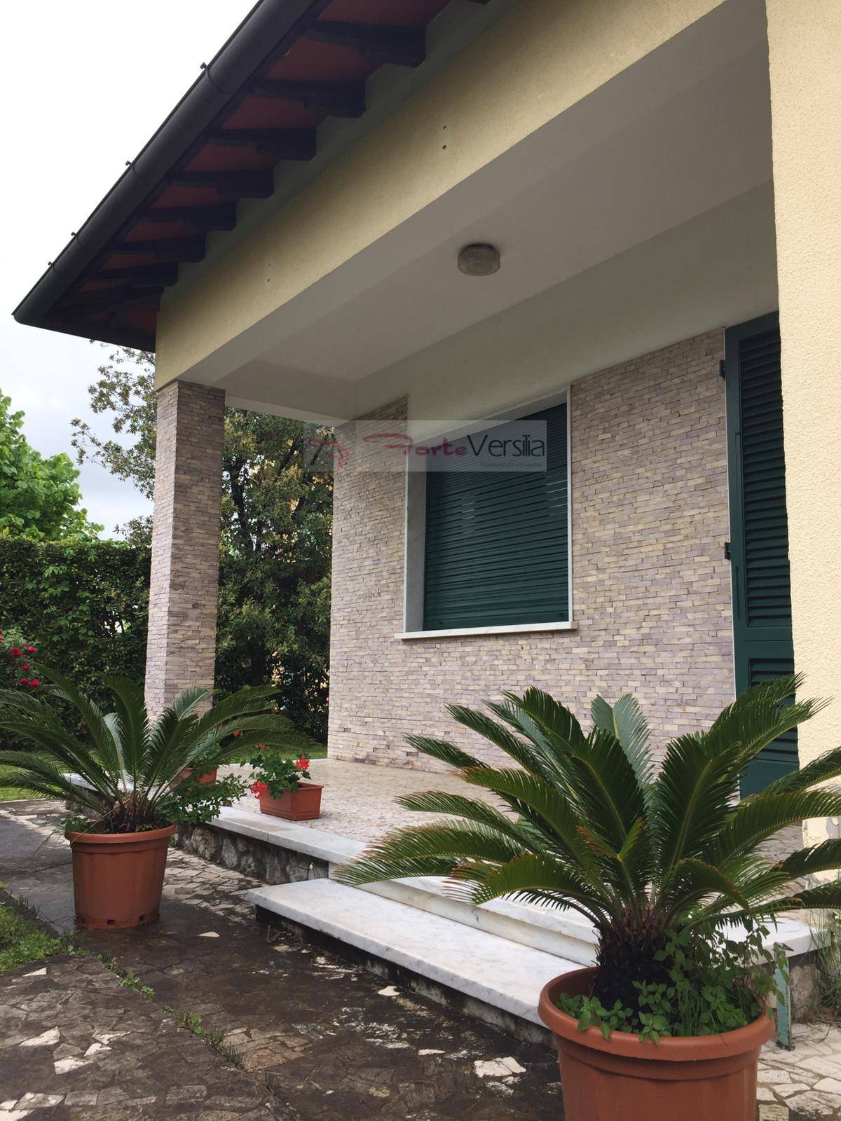 Villa Unifamiliare - Indipendente FORTE DEI MARMI affitto  Centro  Agenzia ForteVersilia Immobiliare