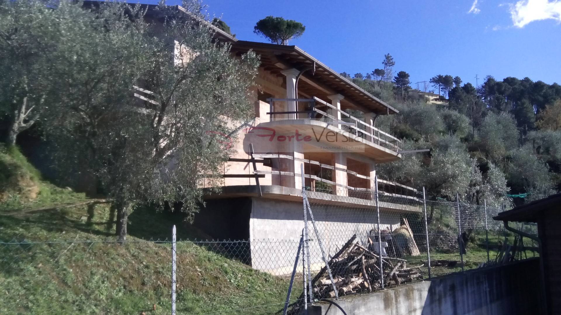  pietrasanta vendita quart: prima collina agenzia-forteversilia-immobiliare