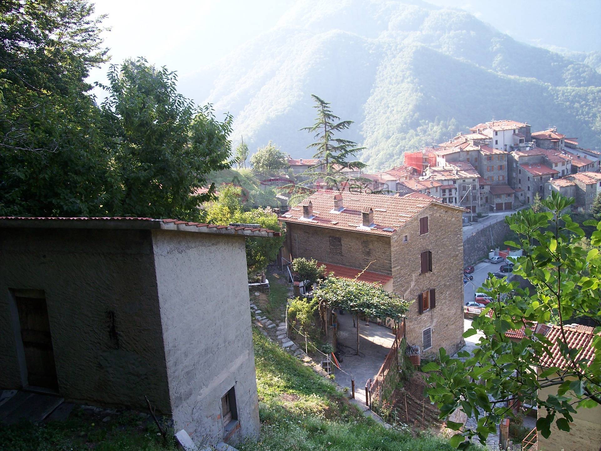 casa indipendente in vendita a Stazzema