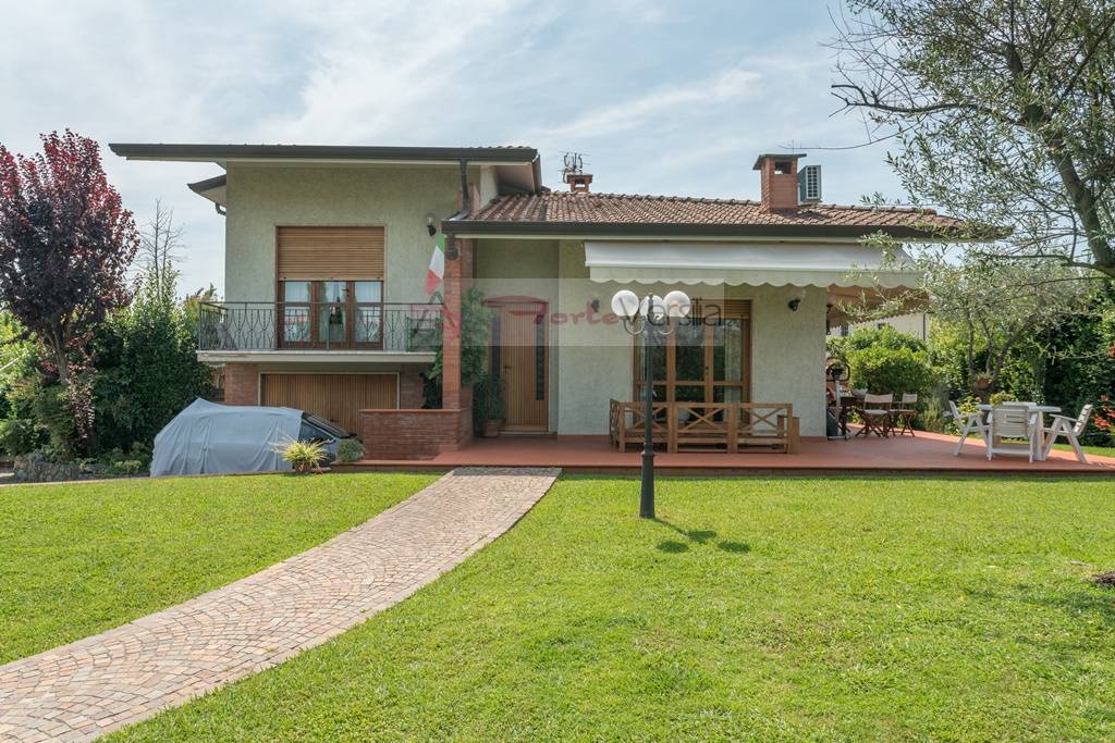  forte dei marmi vendita quart: centro agenzia forteversilia immobiliare