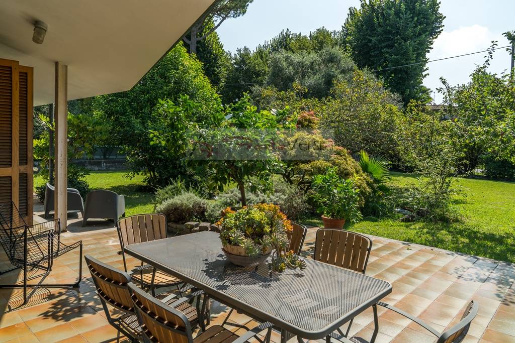 Villa PIETRASANTA vendita    Agenzia ForteVersilia Immobiliare