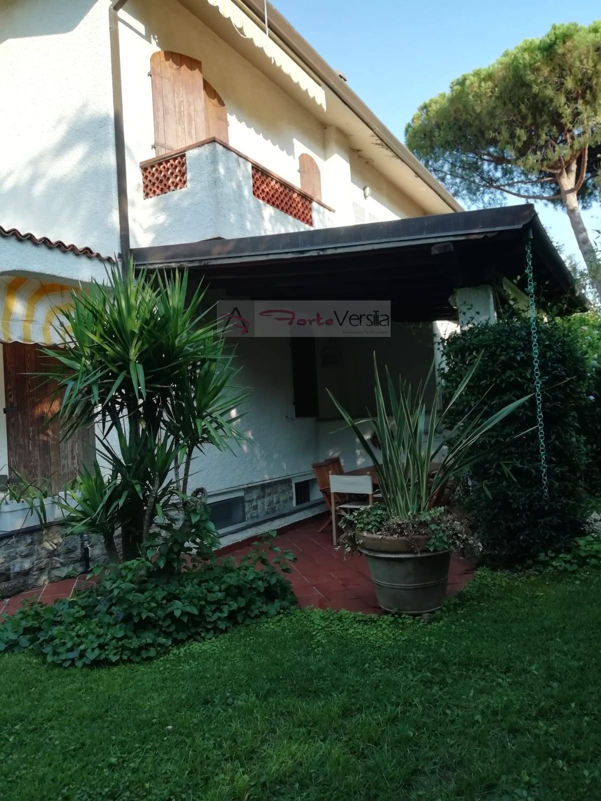 Villa FORTE DEI MARMI affitto  Caranna  Agenzia ForteVersilia Immobiliare