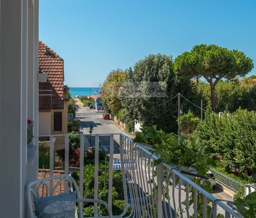  pietrasanta vendita quart: marina di pietrasanta agenzia forteversilia immobiliare