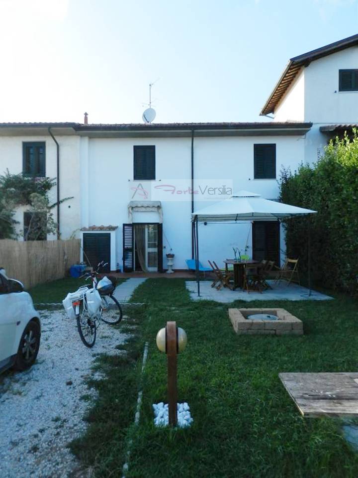 Villa CAMAIORE vendita  Lido di Camaiore  Agenzia ForteVersilia Immobiliare