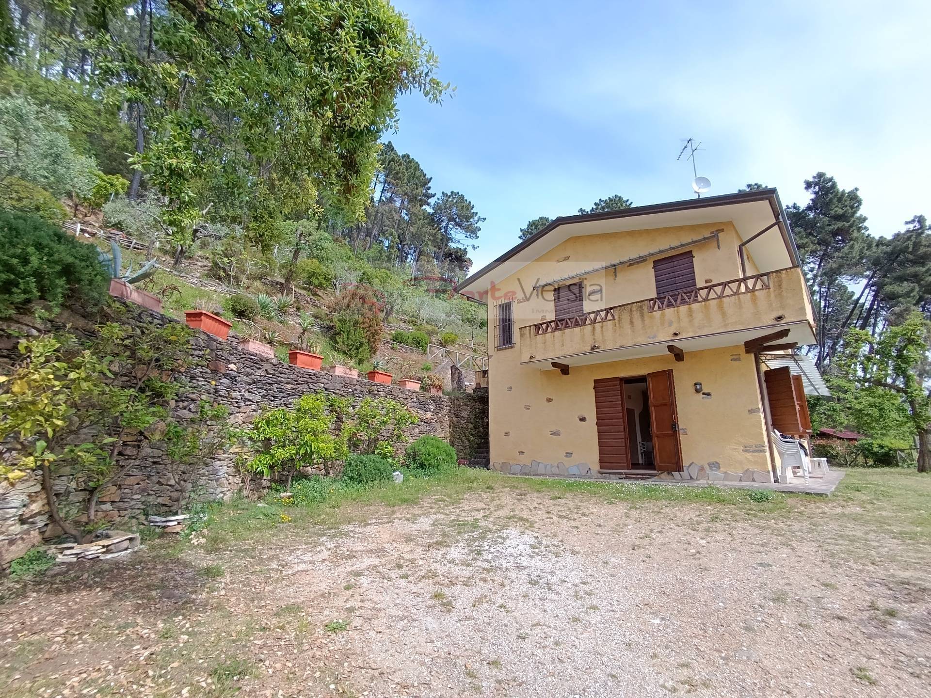 villa indipendente in vendita a Pietrasanta