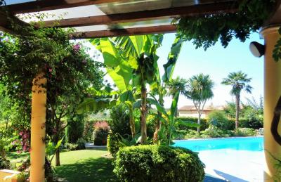 villa indipendente in vendita a Montignoso