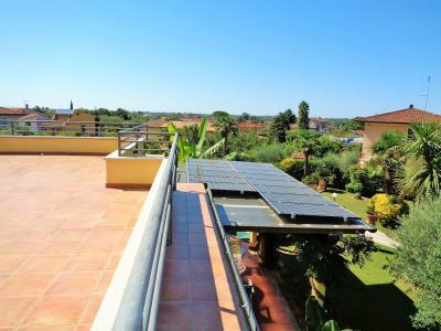 villa indipendente in vendita a Montignoso