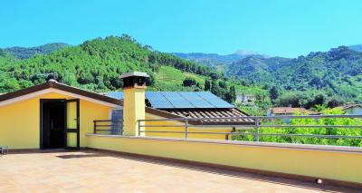 villa indipendente in vendita a Montignoso