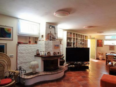 villa indipendente in vendita a Montignoso